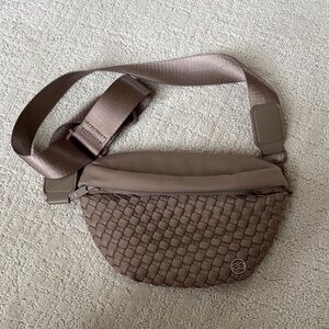 CALIA Journey Woven Belt Bag